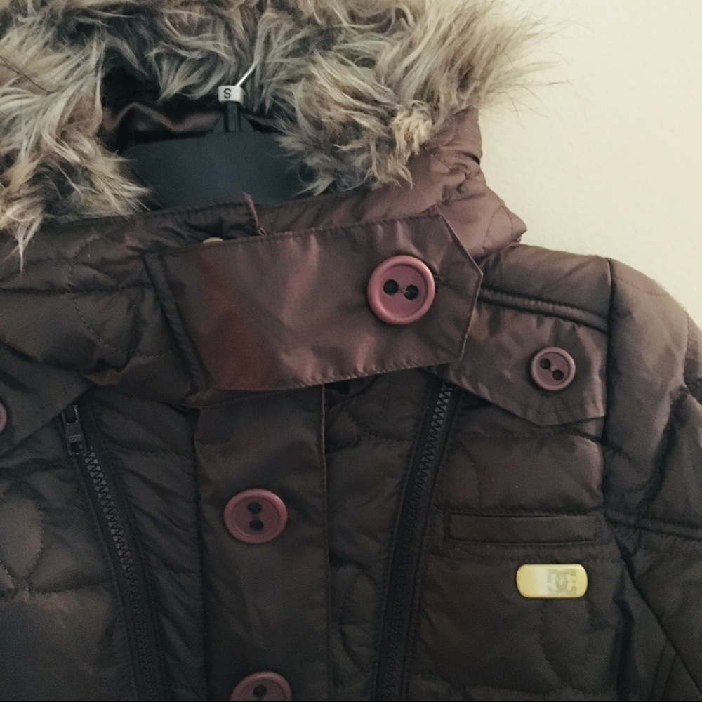 DC Puffer Jacket - Picture 3 of 12